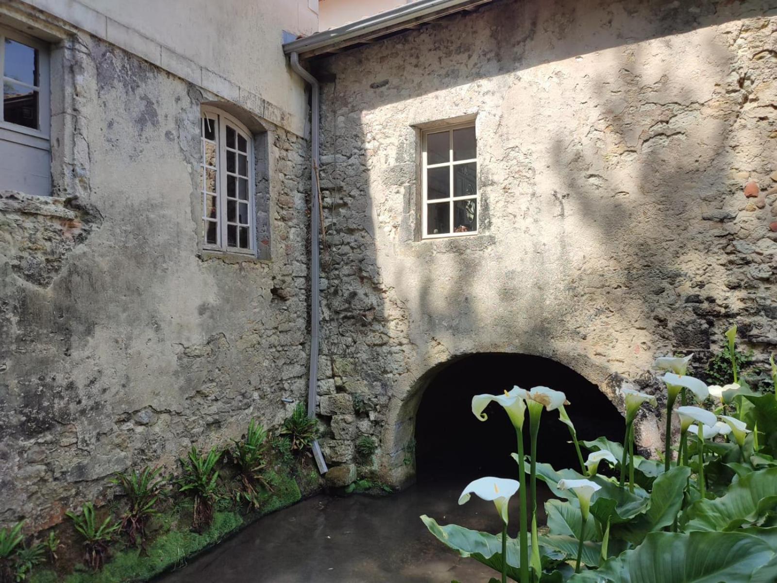 Chambre D'Hotes Le Moulin De Moulis Exteriér fotografie