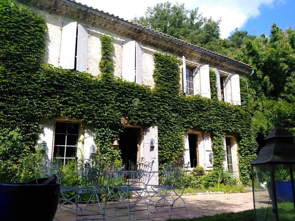 Chambre D'Hotes Le Moulin De Moulis Exteriér fotografie